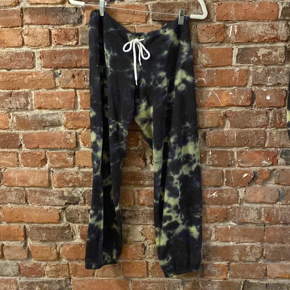 Monrow tie dyed sweatpants/ hoodie set - Picture 2 of 3